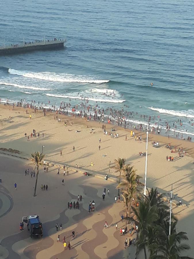 Into The Blue On The Beach Durban Bagian luar foto